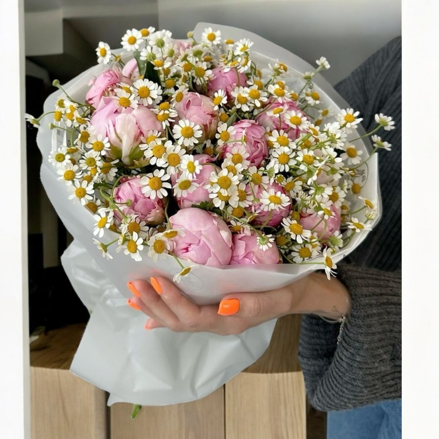 Blush & Daisy Charm